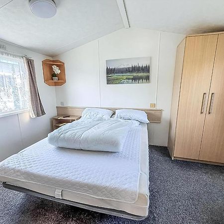 6 Berth Staycation Caravan Nearby Clacton-On-Sea In Essex Ref 26254E Exterior foto